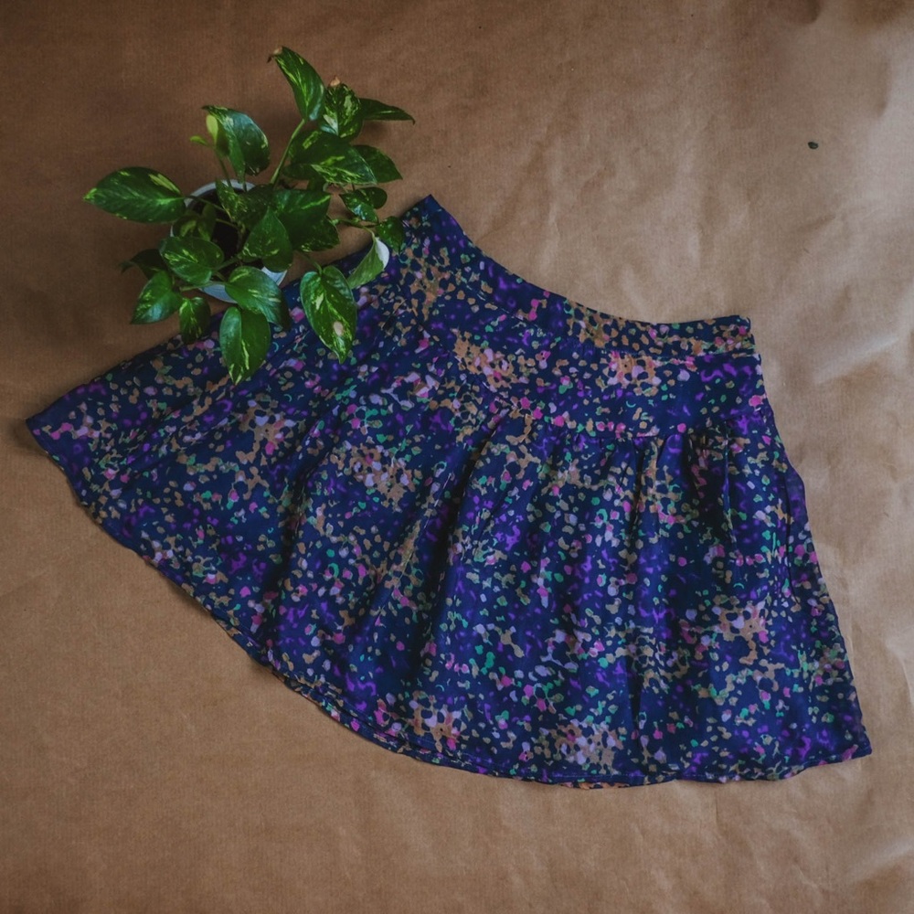 ✨Costa Blanca Abstract Print Mini Skirt – Size 4